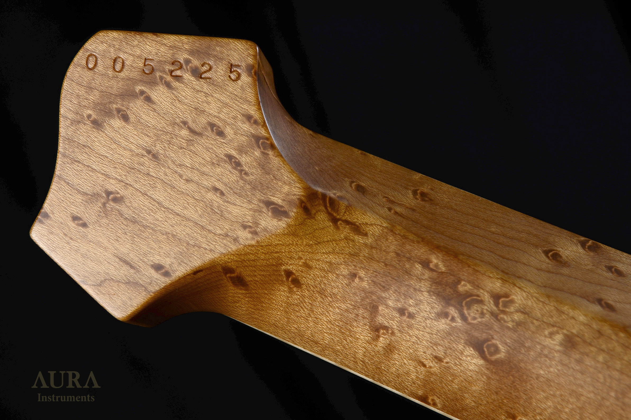 Handmade Aura T-Fusion Headless Guitar detail 4