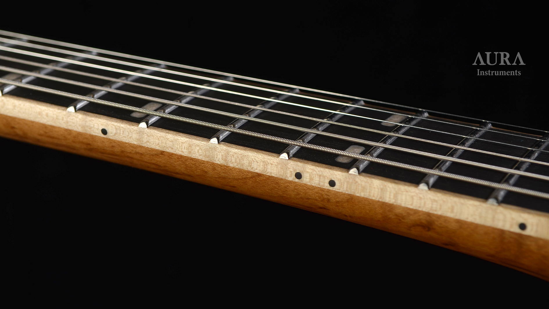 Handmade Guitar Aura COB HC detail 11