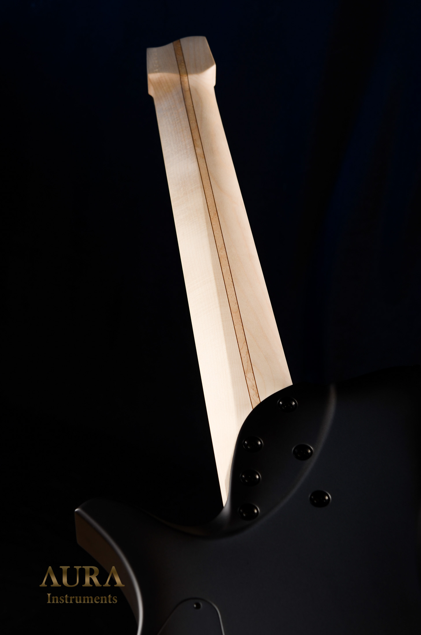 Headless Guitar Aura 8 Root detail 6