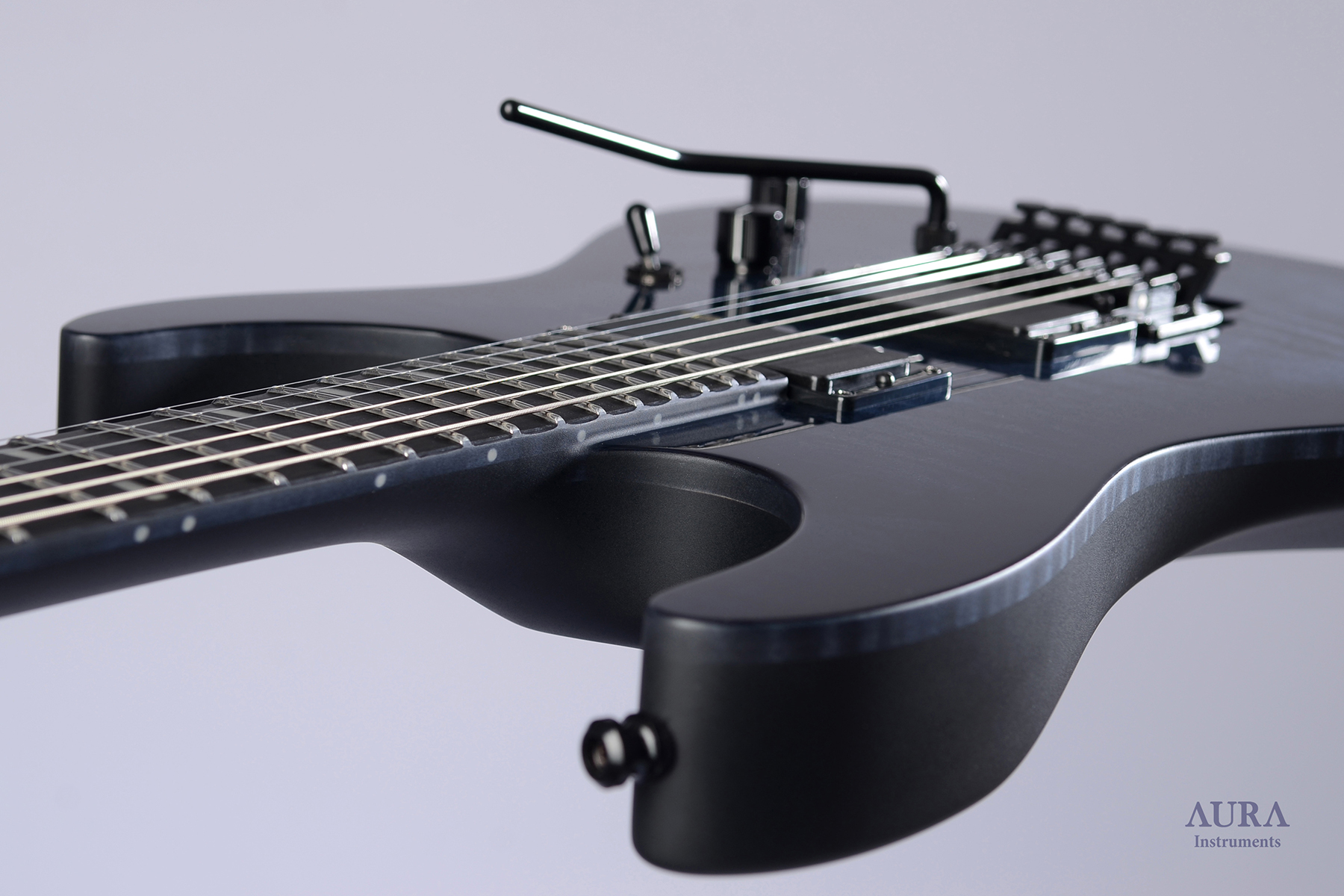 Handmade electric guitar Aura Black Pearl detail 4