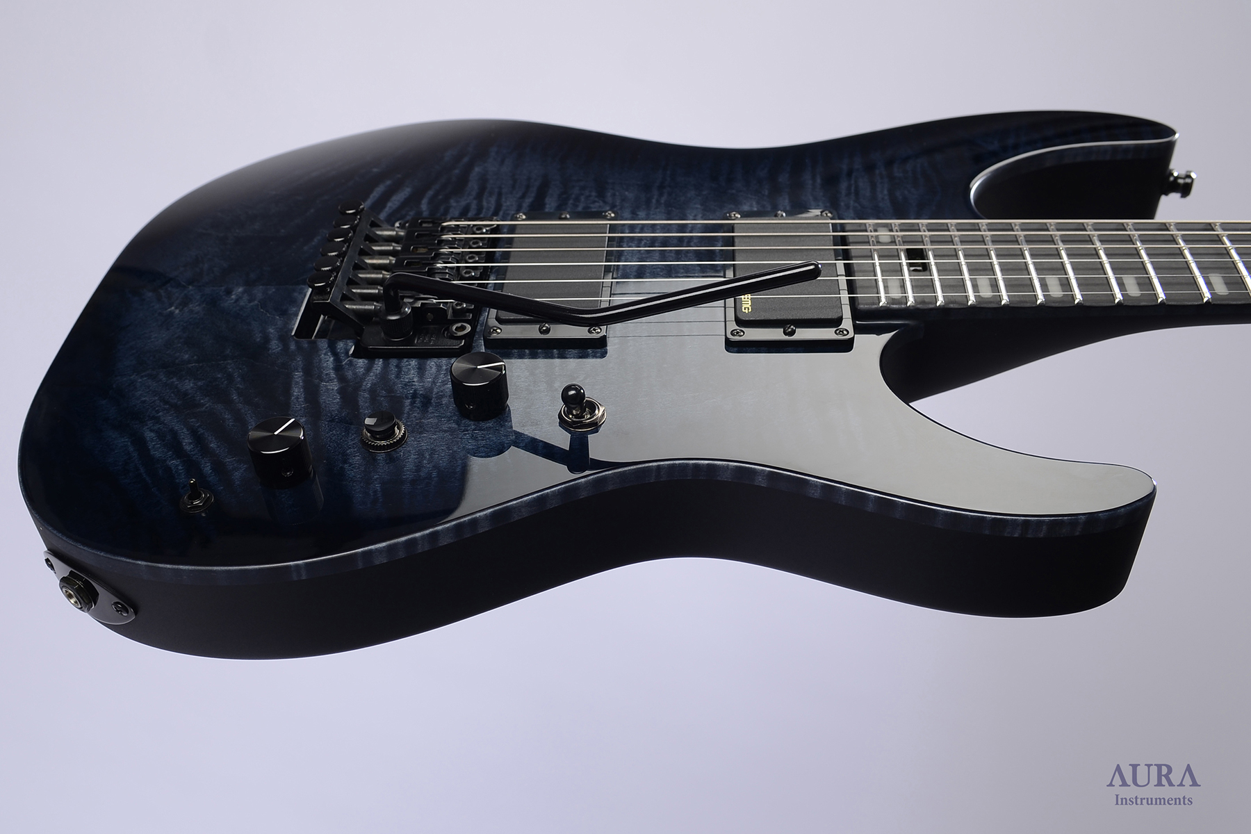 Handmade electric guitar Aura Black Pearl detail 9