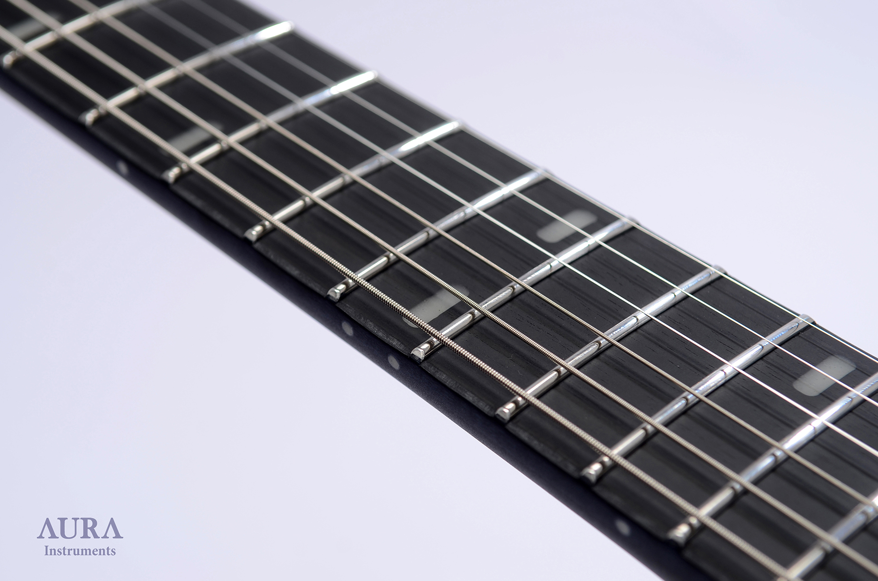 Handmade electric guitar Aura Black Pearl detail 8