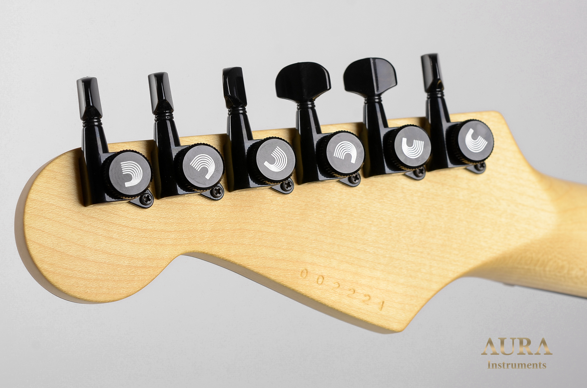 Aura Pure Black Series detail 7
