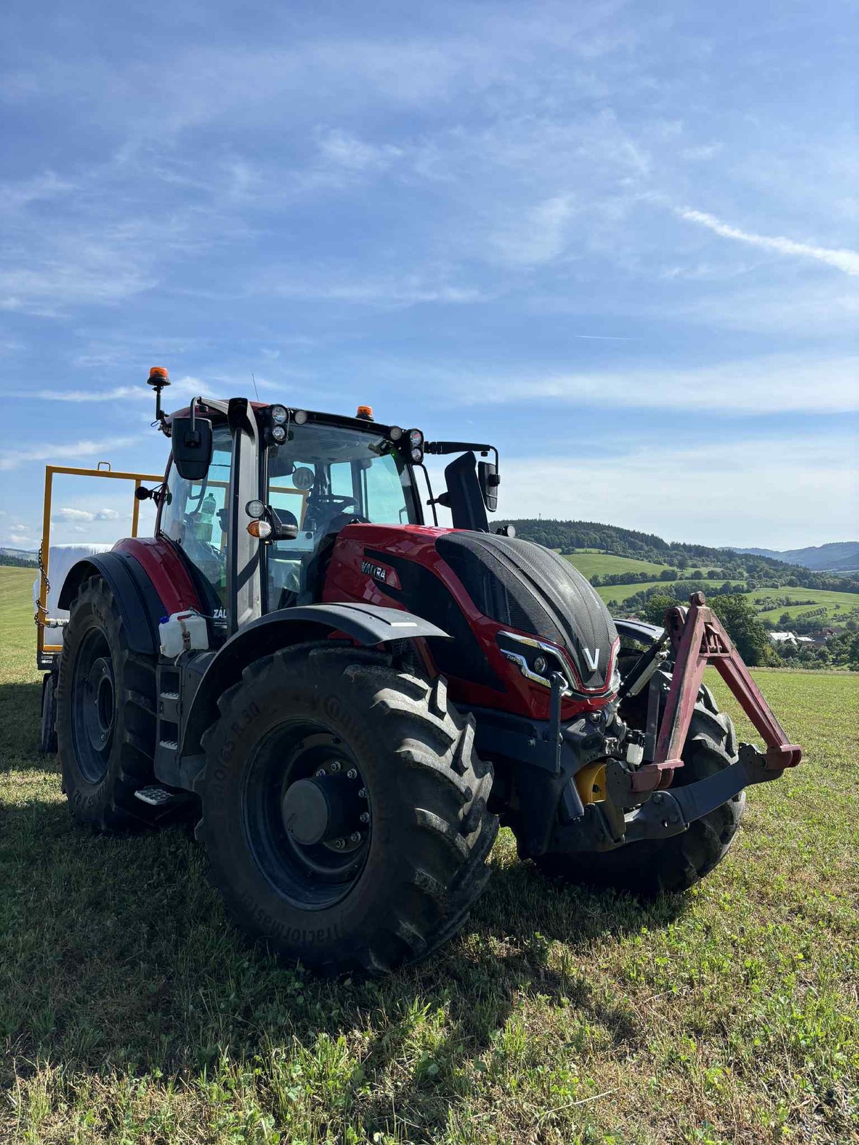 Nový traktor ekofarmy Agrofyto
