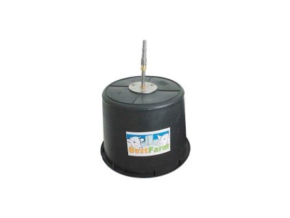 67 mycka na myti krmnych misek