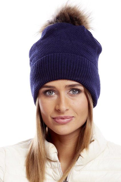 Čepice s kožešinovým střapcem tmavě modrá (Velikost UNI)