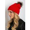 Čepice s kostkovaným vzorem a kožešinovým střapcem červená (Velikost UNI)