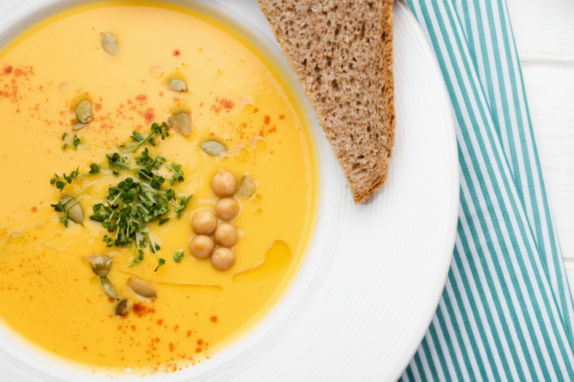 Cizrnový krém s uzenou paprikou