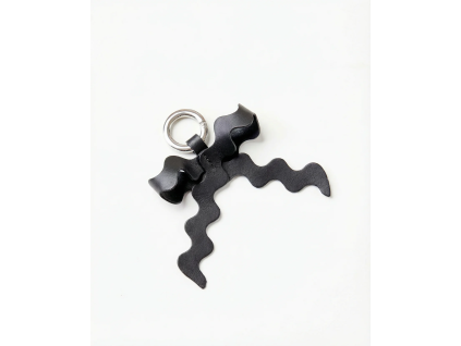 Generated with Kive.ai make bow black same structure of leather