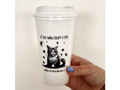 Kelímek – Mám chlupy v pití