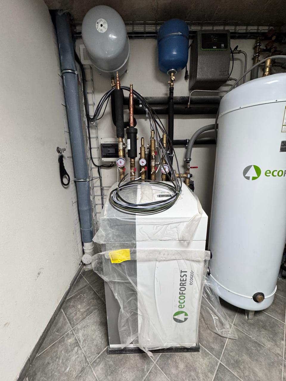 Geotermální tepelné čerpadlo vs. vzduchové. Rozdíl v účinnosti, nákladech i životnosti překvapí většinu majitelů domů