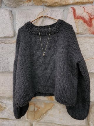 NOVÁ ETAPA Karli ✨ Spousta vývoje a testování! Nové svetry, nový styl, nový začátek. Nadýchaná příze, která už nikdy...