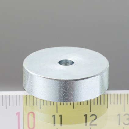 1519 magneticka cocka pr 25 vyska 7 mm vnitrni dira pro sroub se zapustnou hlavou pr 4 5 mm