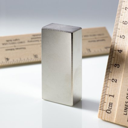 Neodymový magnet kvádr 55x25x15 N 80 °C, VMM4-N35 (Počet kusů 1 ks)