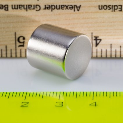 Neodymový magnet válec pr.15x15 N 80 °C, VMM7-N42 (Počet kusů 1 ks)