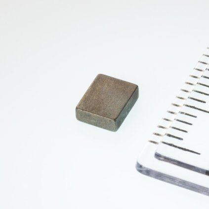 748 neodymovy magnet kvadr 5x4x1 6 p 180 c vmm5uh n35uh