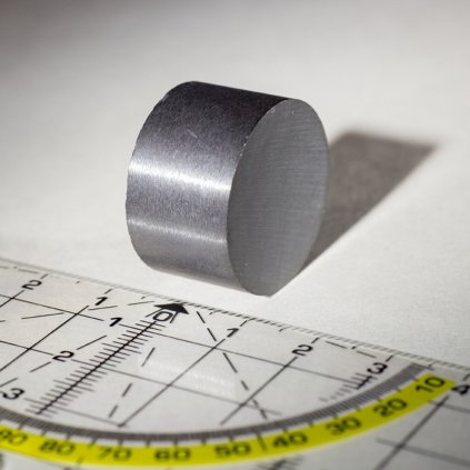 2806 feritovy magnet valec pr 25x15