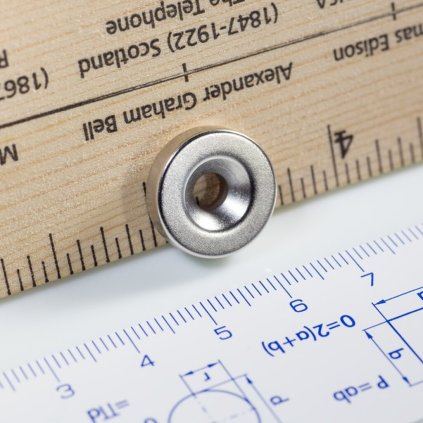 Neodymový magnet válec s dírou pro šroub se zápustnou hlavou pr.15,8 x 5 N 80 °C, VMM7 (Počet kusů 1 ks)