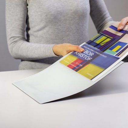 1036 klasicka magneticka kapsa a4 bila