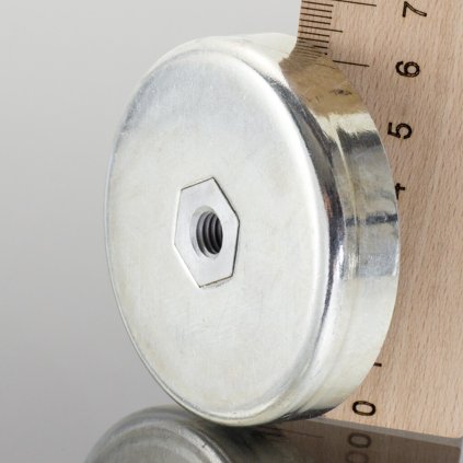 1093 magneticka cocka pr 63 x vyska 14 mm s vnitrnim zavitem m8