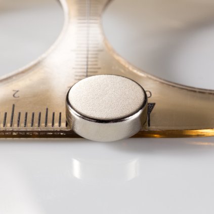 Neodymový magnet válec pr.12x4 N 80 °C, VMM7-N42 (Počet kusů 1 ks)