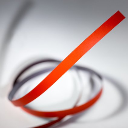 Magnetický pásek 10x0,6 mm, délka 1 m, červený (Počet kusů 1 m)