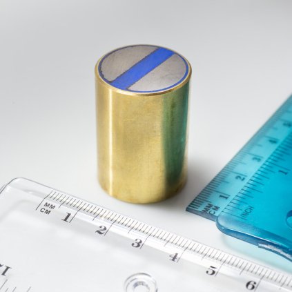 4036 magneticka cocka valcova mosazna s toleranci h6 pr 25 x vyska 35 mm