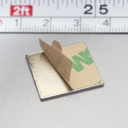 4156 neodymovy magnet se samolepkou 3m 20x20x1 mm tloustka samolepky 0 06 mm