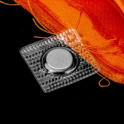 4201 prisivaci magnet ndfeb pr 12x2 mm se ctvercovym pvc krytem