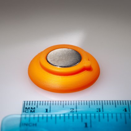 Velmi silný magnet v plastovém pouzdře bez potisku - oranžový (Počet kusů 1 ks)