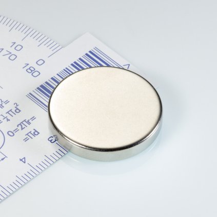 Neodymový magnet válec pr.30x5 N 80 °C, VMM5 N38 (Počet kusů 1 ks)