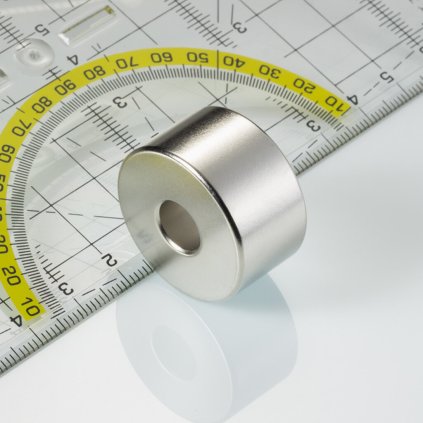 Neodymový magnet mezikruží pr.29x pr.9,2x16 N 120 °C, VMM9H (Počet kusů 1 ks)
