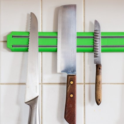 6310 magneticka lista na noze a kuchynske nacini delka 38 cm zelena