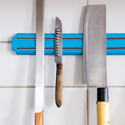 6313 magneticka lista na noze a kuchynske nacini delka 38 cm modra