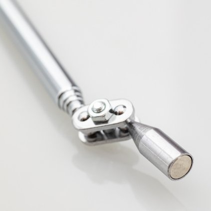 6394 teleskopicky magnet s kloubem