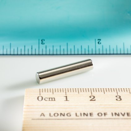 Neodymový magnet válec pr.5x25 N 80 °C, VMM8-N45 (Počet kusů 1 ks)