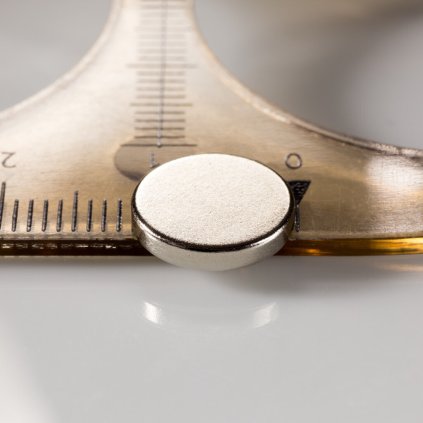 Neodymový magnet válec pr.11x2 N 80 °C, VMM4-N35 (Počet kusů 1 ks)