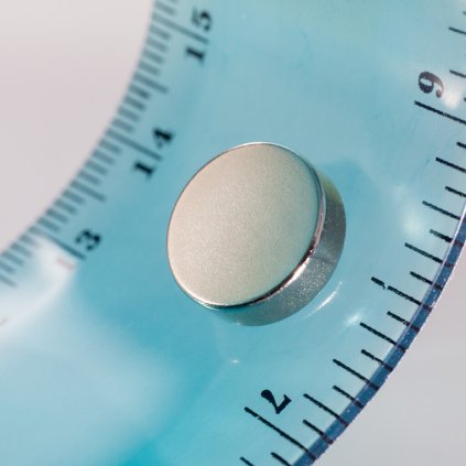 Neodymový magnet válec pr.13x4 N 80 °C, VMM7-N42 (Počet kusů 1 ks)