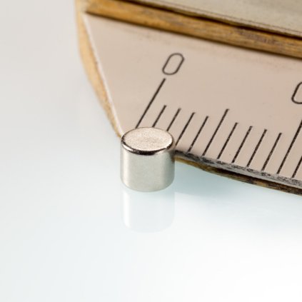 Neodymový magnet válec pr.3,5x3 N 80 °C, VMM5-N38 (Počet kusů 1 ks)