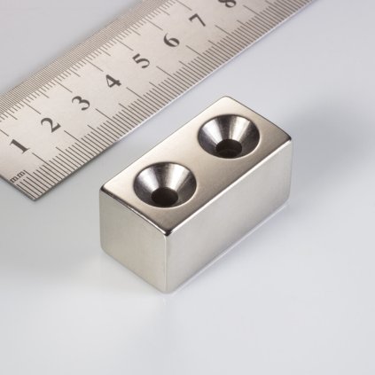 3640 neodymovy magnet kvadr 40x20x20xr98 5 n 80 c vmm10 n50