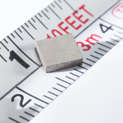 787 neodymovy magnet kvadr 5 5x5x1 5 p 150 c vmm6sh n40sh