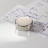 Neodymový magnet válec pr.15x5 N 80 °C, VMM4-N35 (Počet kusů 1 ks)