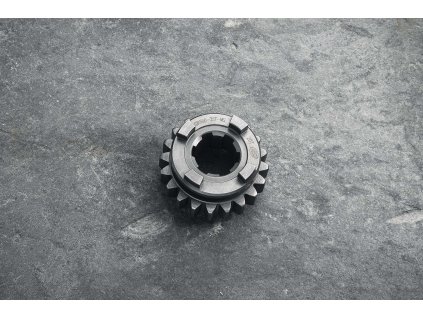 CR500 20T GEAR, MAINSHAFT THIRD 23441MAC680 (1)