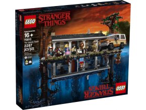 LEGO® Stranger Things 75810 Upside Down  + volná rodinná vstupenka do Muzea LEGA Tábor v hodnotě 490 Kč