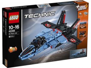 LEGO® Technic 42066 Závodní stíhačka  + volná rodinná vstupenka do Muzea LEGA Tábor v hodnotě 490 Kč