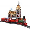 LEGO® DISNEY 71044 Vlak a nádraží Disney  + volná rodinná vstupenka do Muzea LEGA Tábor v hodnotě 540 Kč