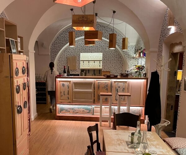 Na břehu Rhôny – vinný bar Olomouc