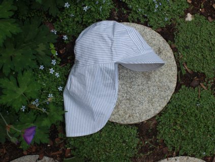 kšiltovka pampalína z bavlny světle šedý proužek