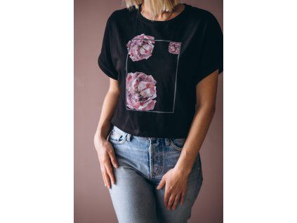 pretty woman wearing tshirt