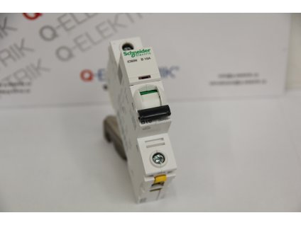37848 SCHNEIDER%201P